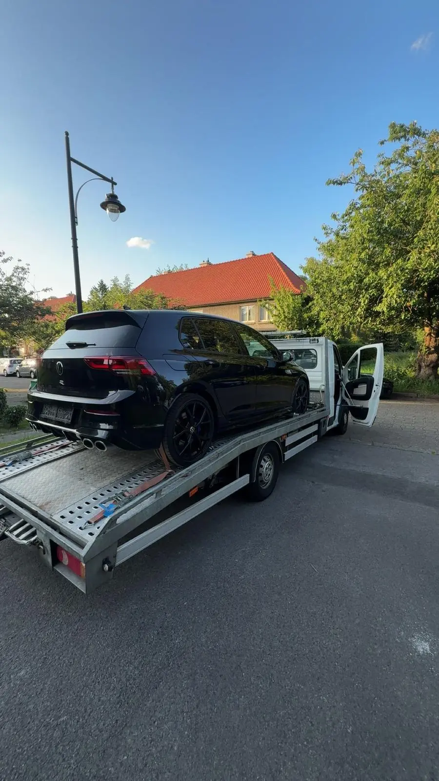 Transport de véhicule premium Volkswagen Golf R par 2A CARS